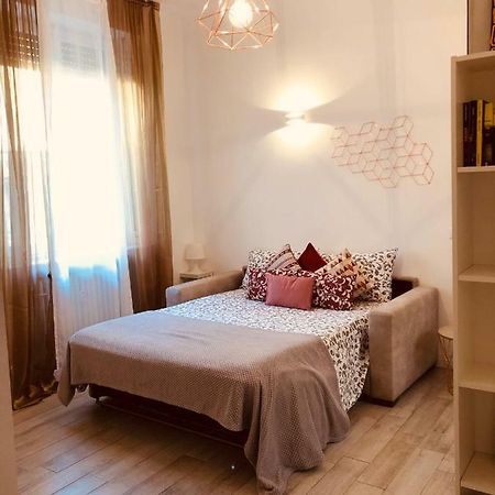 Joy House -Central City Near Metro Arco Della Pace Brera-Entire Apartment Perfect For Work & Play, Nightlife With Ac & Fast Wifi Welcome To The Cool Joy House! Milan Luaran gambar