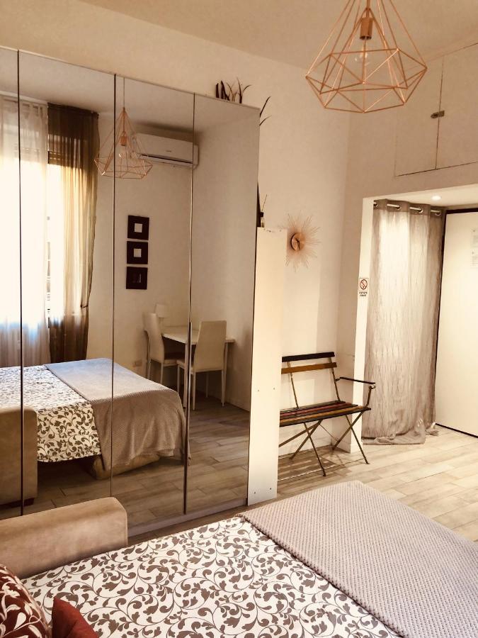 Joy House -Central City Near Metro Arco Della Pace Brera-Entire Apartment Perfect For Work & Play, Nightlife With Ac & Fast Wifi Welcome To The Cool Joy House! Milan Luaran gambar