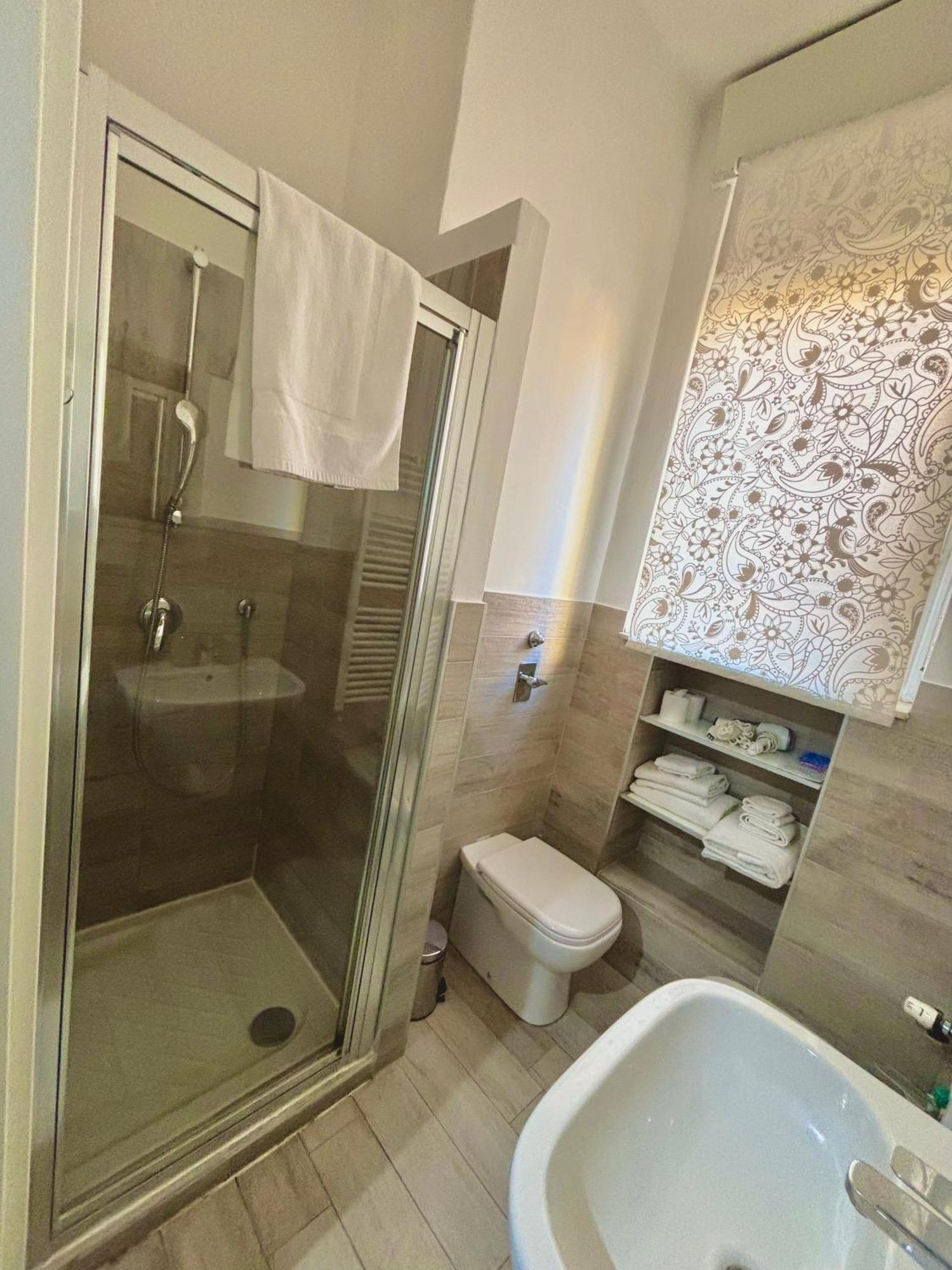 Joy House -Central City Near Metro Arco Della Pace Brera-Entire Apartment Perfect For Work & Play, Nightlife With Ac & Fast Wifi Welcome To The Cool Joy House! Milan Luaran gambar