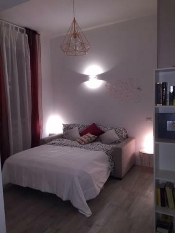 Joy House -Central City Near Metro Arco Della Pace Brera-Entire Apartment Perfect For Work & Play, Nightlife With Ac & Fast Wifi Welcome To The Cool Joy House! Milan Luaran gambar