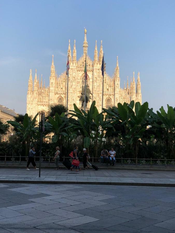 Joy House -Central City Near Metro Arco Della Pace Brera-Entire Apartment Perfect For Work & Play, Nightlife With Ac & Fast Wifi Welcome To The Cool Joy House! Milan Luaran gambar
